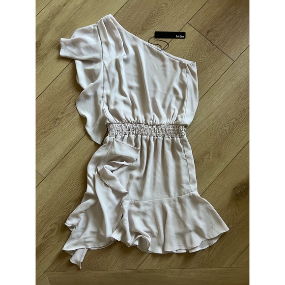 Krisa One Shoulder Ruffle Dress Smocked Waist Asymmetrical Hem Mini Light Pink - Picture 4 of 9